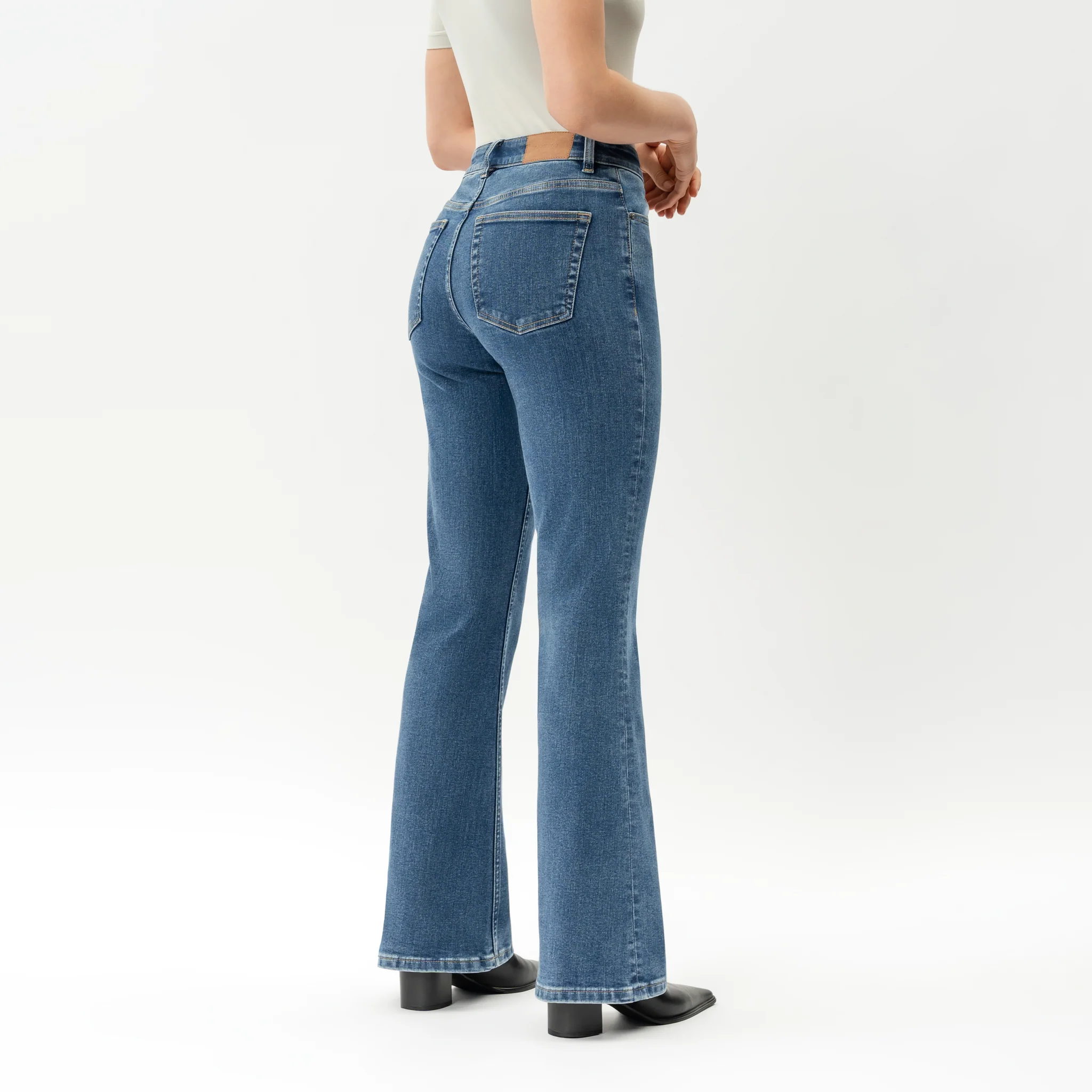Bootcut ComfortDenim™ Jeans - Image 3