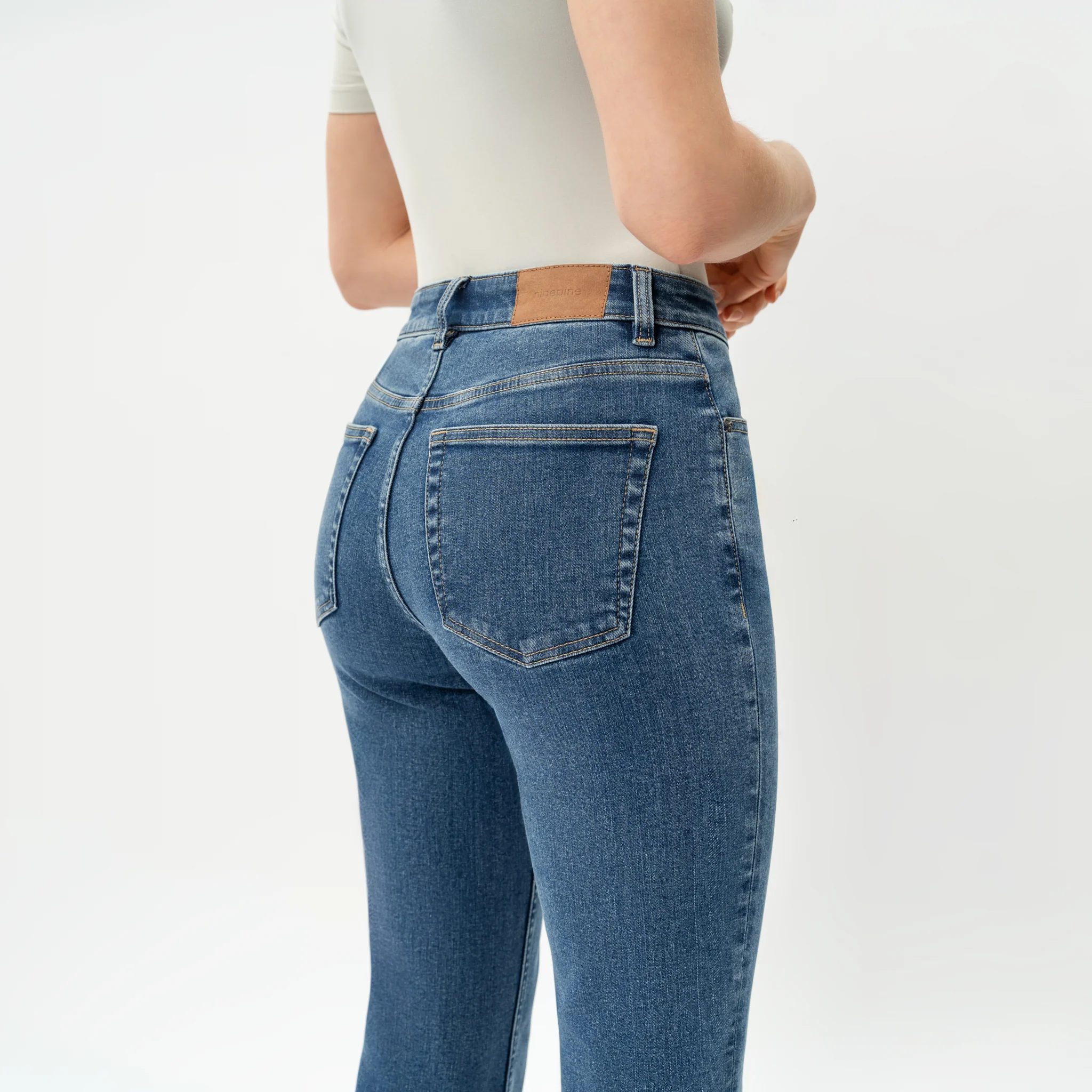 Bootcut ComfortDenim™ Jeans - Image 4
