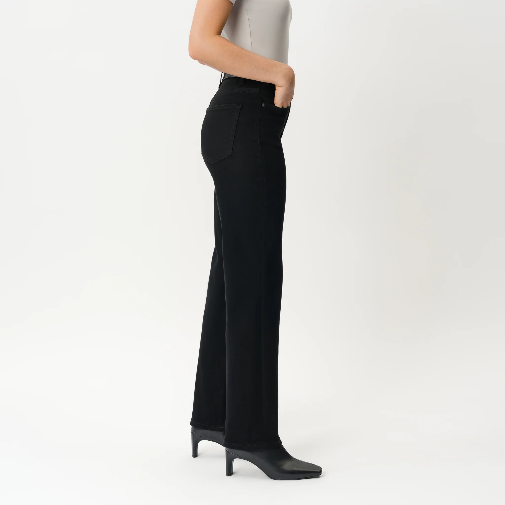 Classic Straight ComfortDenim™ Jeans - Image 6