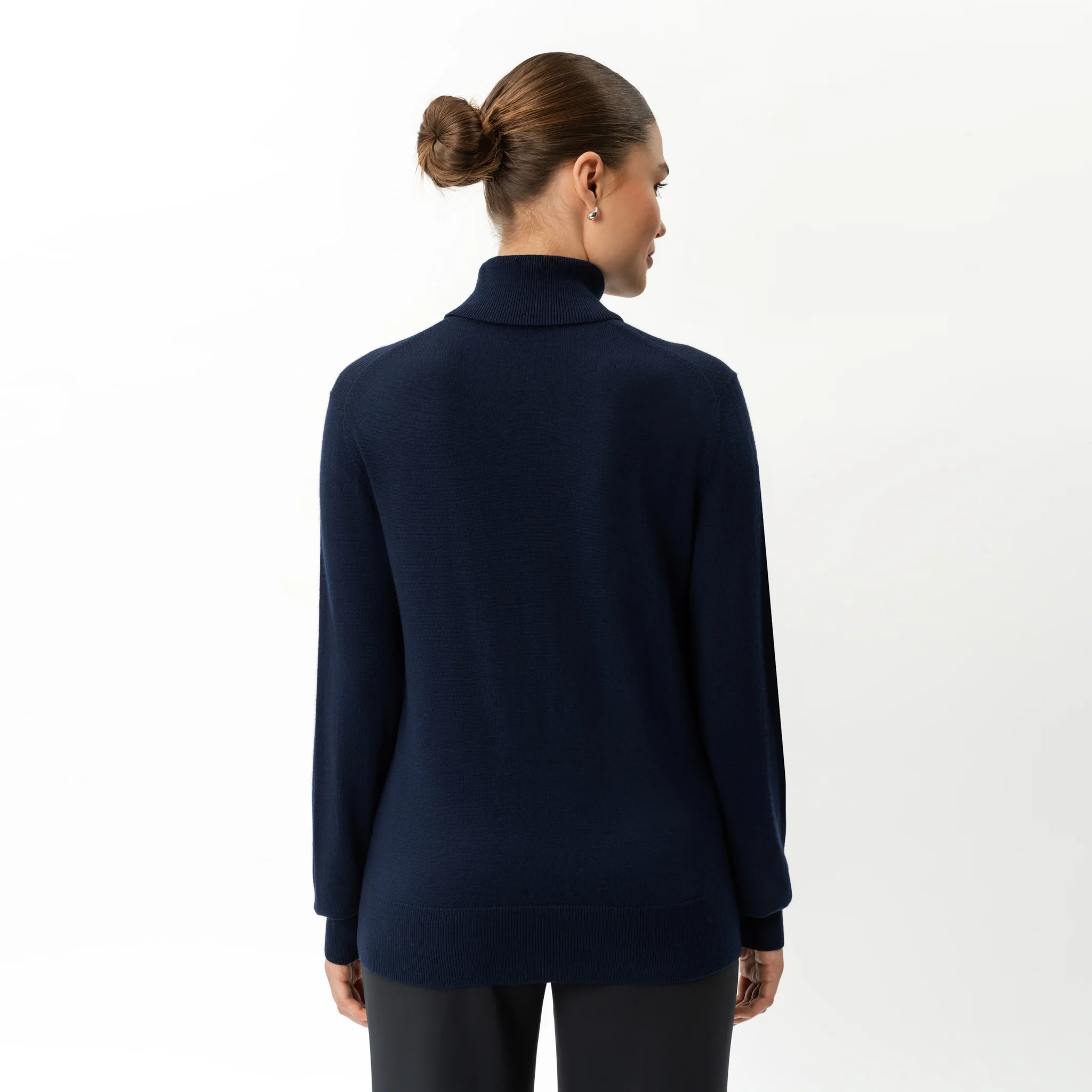 Merino Wool Relaxed Turtleneck - Image 4