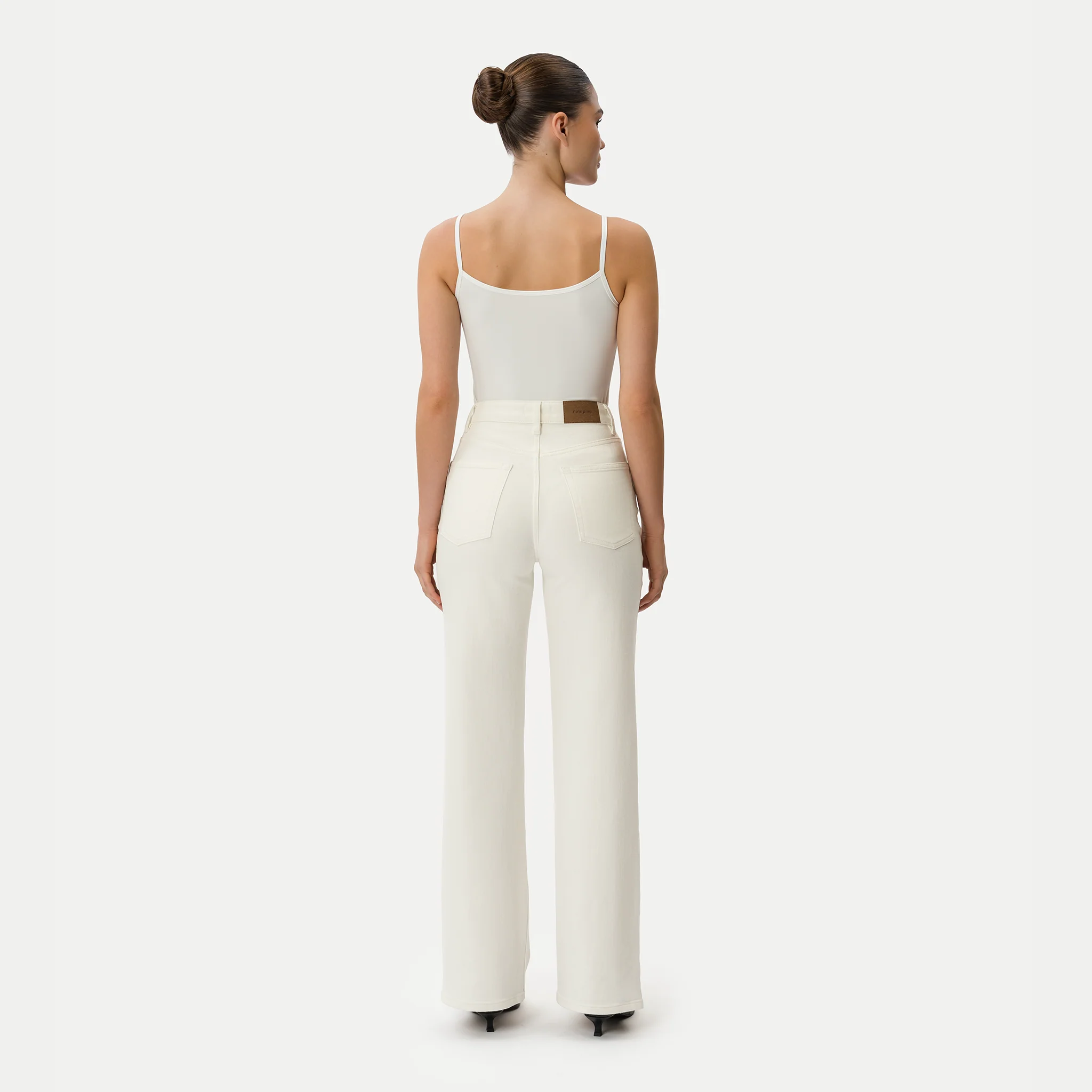 Relaxed ComfortDenim™ Jeans - Image 6