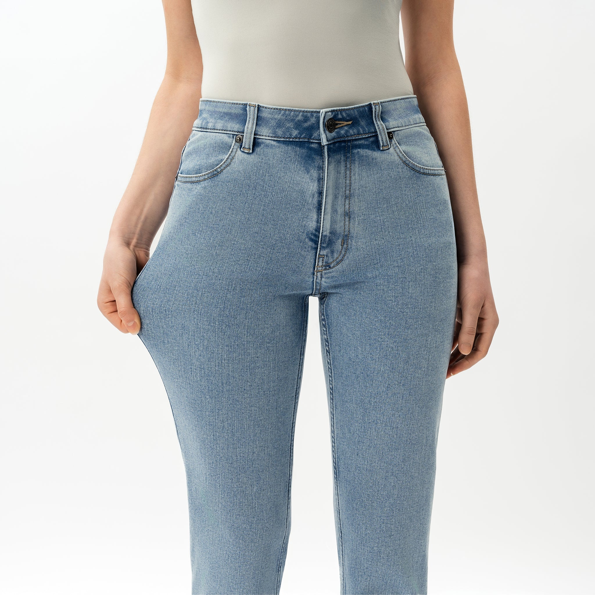Slim ComfortDenim™ Jeans - Image 9