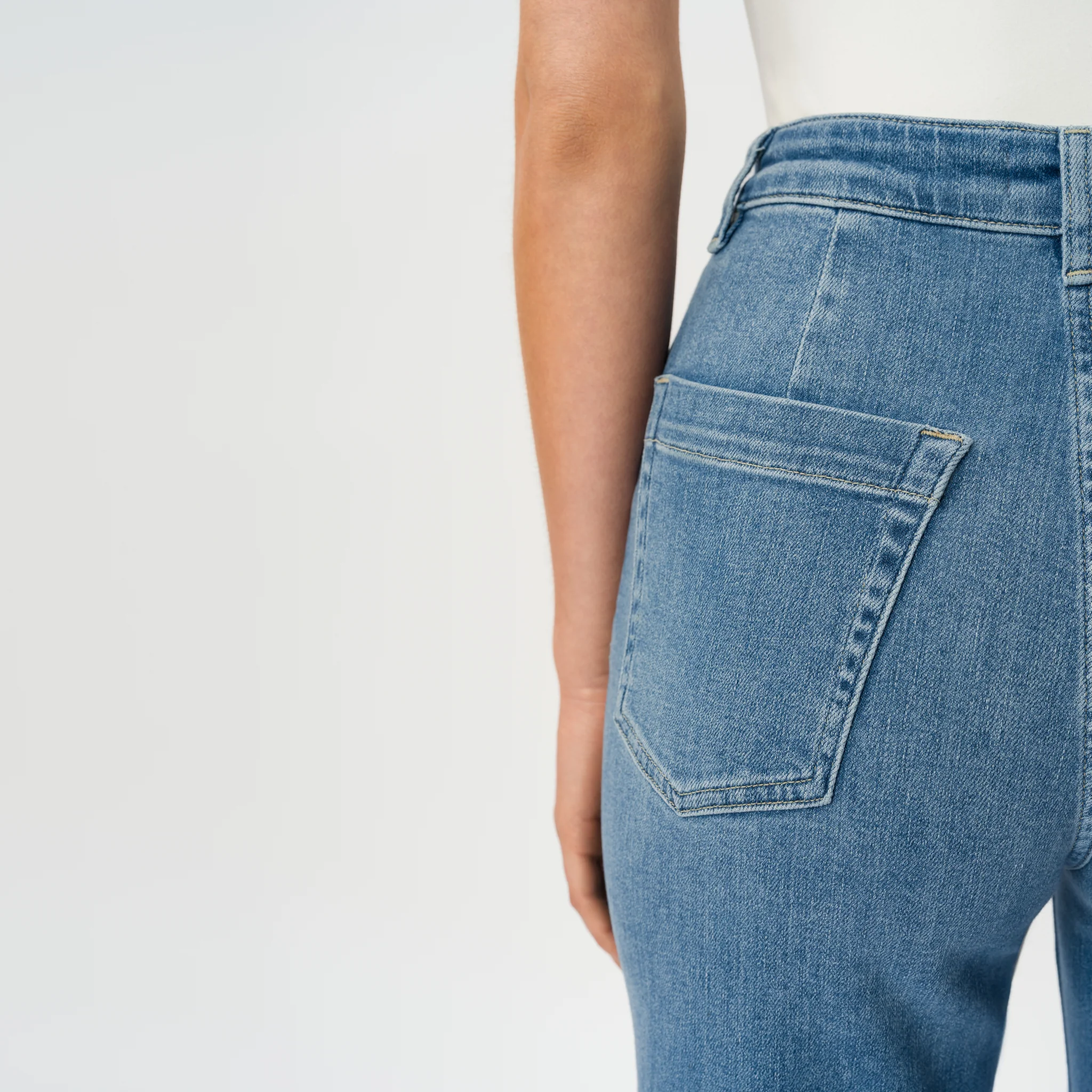 Summer ComfortDenim™ Jeans - Image 11