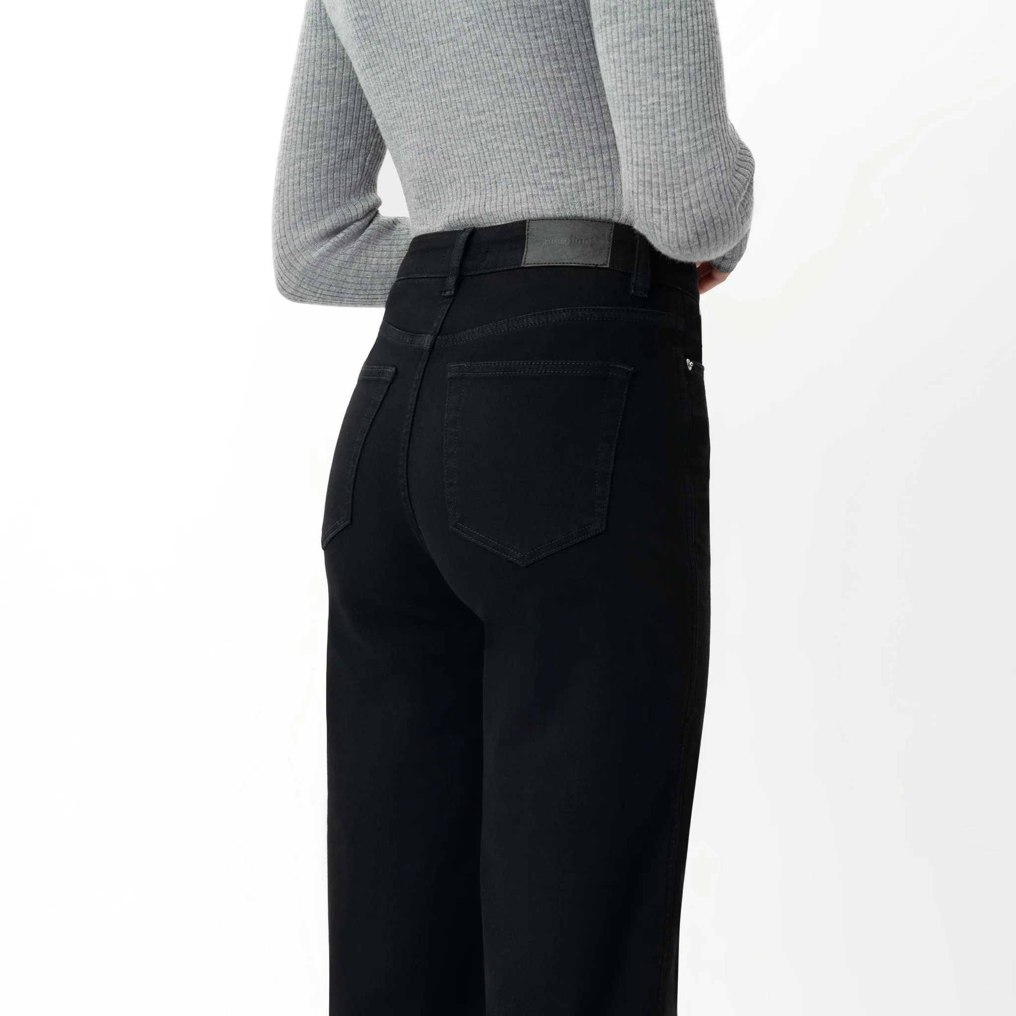 Winter FleeceDenim™ Relaxed Jeans - Image 11